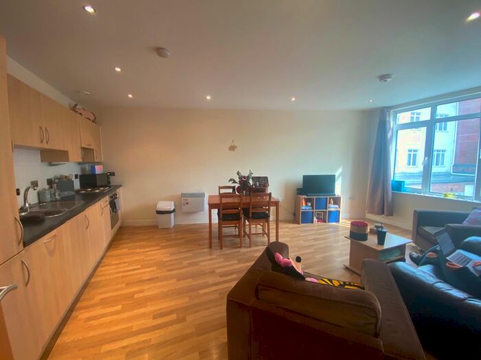 1 Bedroom Flat To Rent In Pearl House, Princess Way, Swansea, SA1