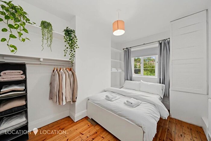3 Bedroom Flat For Sale In Shacklewell Road, Wellington Mansions Shacklewell Road, N16