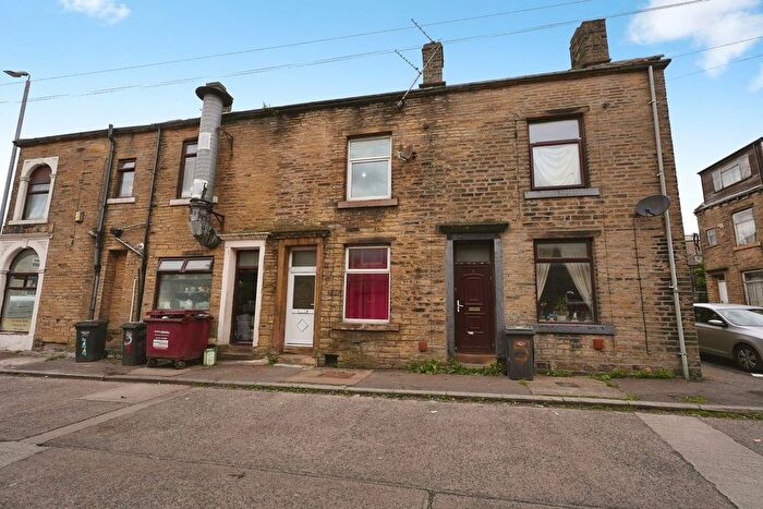 2 Bedroom Terraced House For Sale In Thackray Street, Halifax, HX2