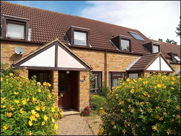 1 Bedroom House To Rent In Edenside Road, Great Bookham, KT23