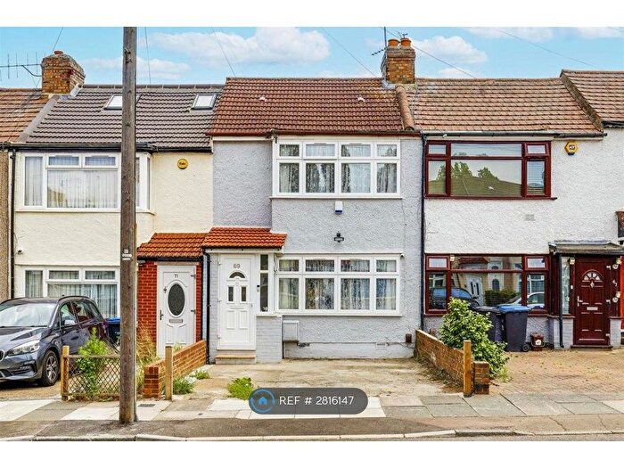 3 Bedroom Terraced House To Rent In Winnington Road, Enfield, EN3