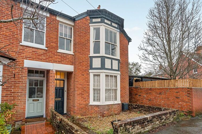 3 Bedroom End Of Terrace House For Sale In Ashfield Road, Midhurst, GU29