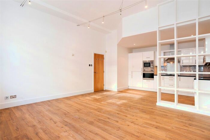 1 Bedroom Flat To Rent In Blue Lion Place, London, SE1