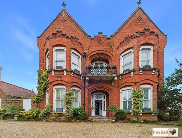 3 Bedroom Apartment For Sale In Westerfield Road, Ipswich, IP4