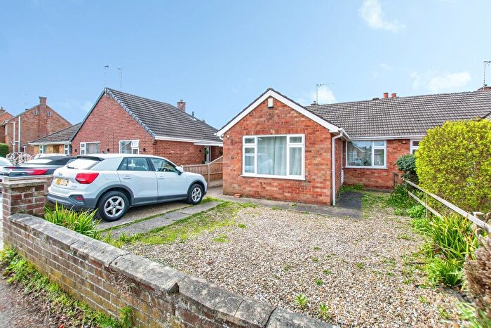 2 Bedroom Bungalow For Sale In Winston Gardens, Lincolnshire, PE21