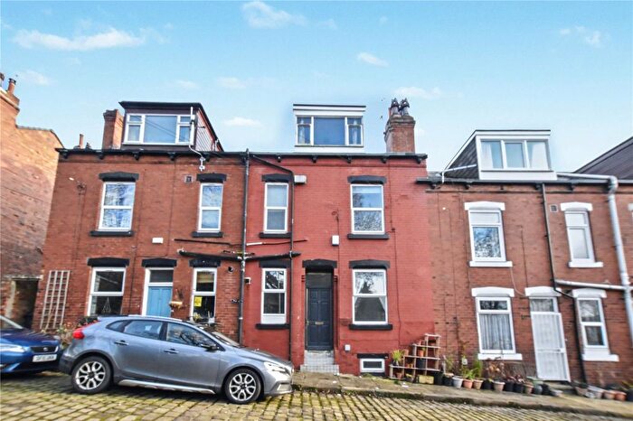 2 Bedroom Terraced House For Sale In Vicarage View, Leeds, West Yorkshire, LS5