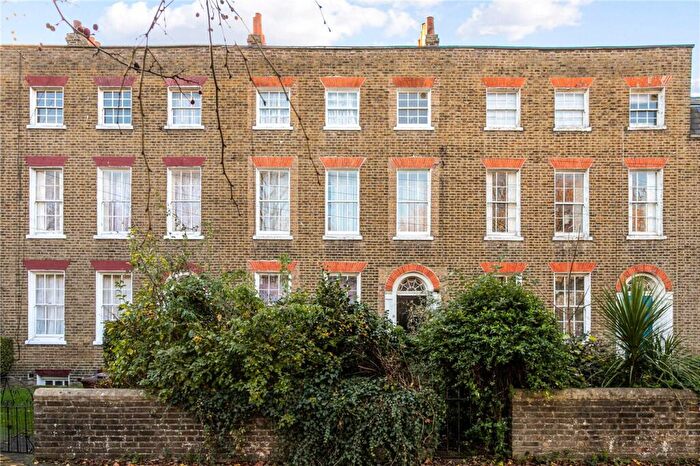 2 Bedroom Terraced House For Sale In Smalley Close, London, N16