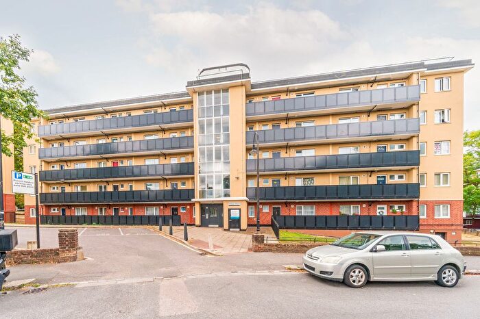 2 Bedroom Flat For Sale In Sawyer House, Kingswood Estate, Sydenham Hill, London, SE21