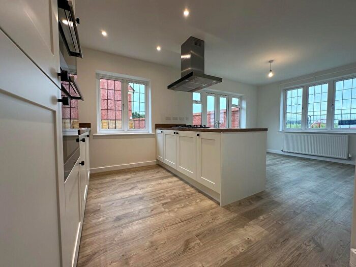 4 Bedroom Detached House To Rent In Vinners Close, SP4