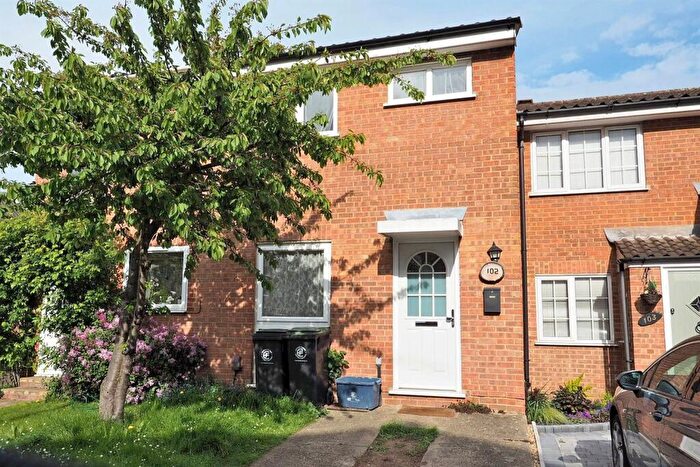 1 Bedroom Terraced House To Rent In Swanshope, Loughton, IG10