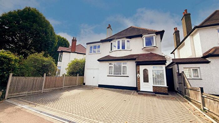 5 Bedroom Detached House For Sale In West Street, Carshalton Village, Surrey., SM5