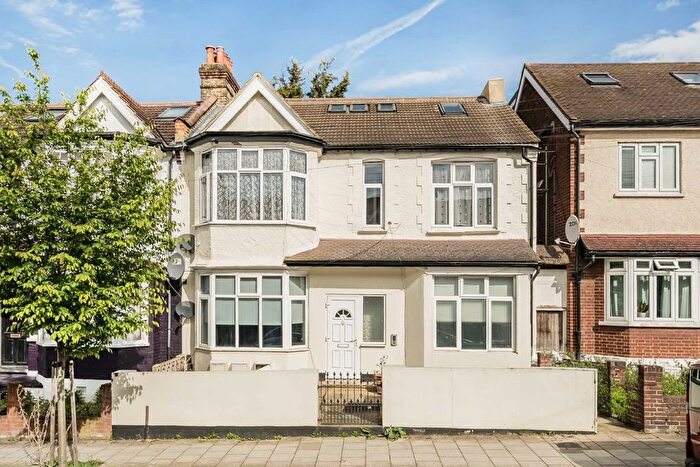 1 Bedroom Flat To Rent In Glencairn Road, Glencairn Road, SW16