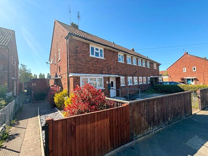 2 Bedroom Flat For Sale In Worcester Road, Uxbridge, UB8