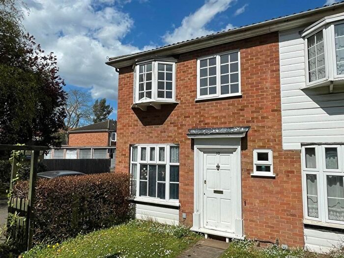 3 Bedroom End Of Terrace House To Rent In Yeomans Mews, Isleworth, TW7