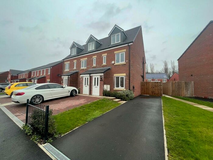 3 Bedroom Semi-Detached House To Rent In Brookwood Way, Buckshaw Village, Chorley, PR7