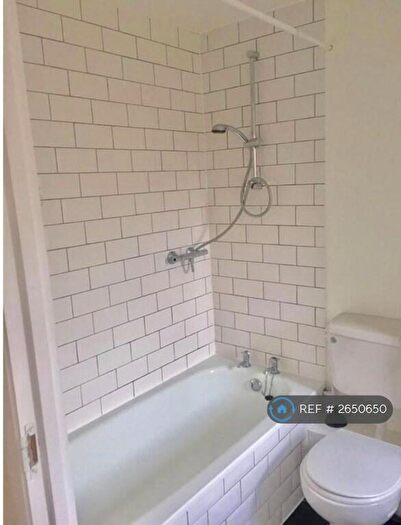 1 Bedroom Flat To Rent In Torrington Square, Croydon, CR0