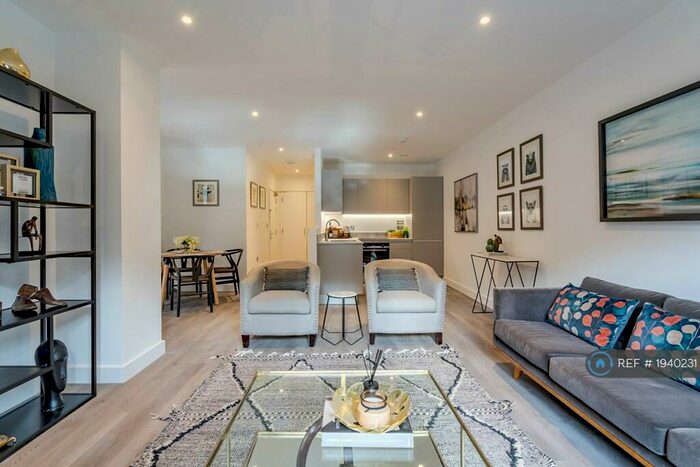 1 Bedroom Flat To Rent In Heron House, Godalming, GU7