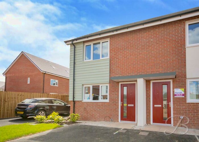 2 Bedroom End Of Terrace House To Rent In Shetland Close, Mansfield, NG20