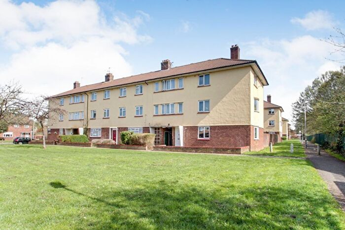 2 Bedroom Maisonette For Sale In Heather Lane, West Drayton, UB7