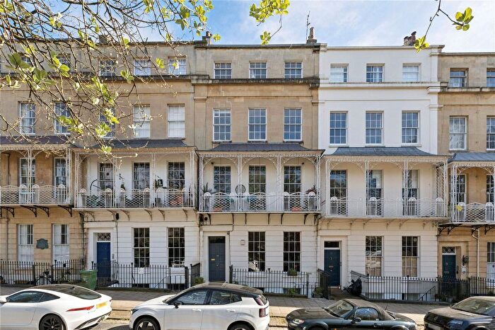 2 Bedroom Flat For Sale In Caledonia Place, Clifton, Bristol, BS8