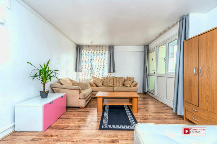 2 Bedroom Flat To Rent In The Mount, Upper Clapton Road, London, E5