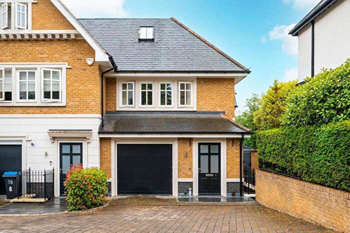 5 Bedroom Semi-Detached House To Rent In St Annes Mews, Wimbledon, London, SW20