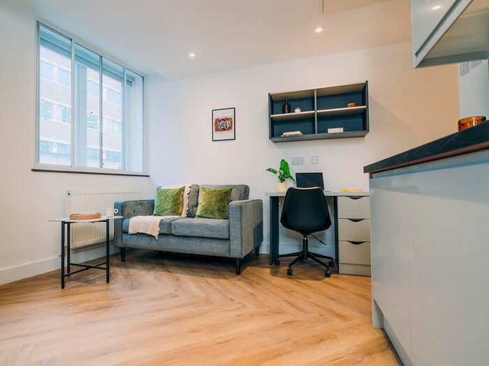 Apartment To Rent In Apt, Butts Court #, LS1