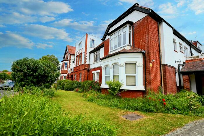 1 Bedroom Flat To Rent In Victoria Drive, Streete Court, PO21