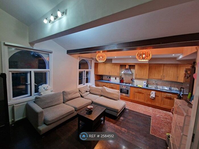 1 Bedroom Flat To Rent In Essex Road, London, N1