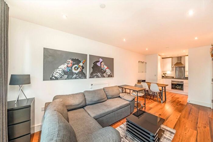 1 Bedroom Flat For Sale In Duckman Tower, London, E14