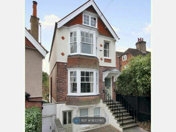 5 Bedroom Detached House To Rent In Mount Ephraim Road, Tunbridge Wells, TN1
