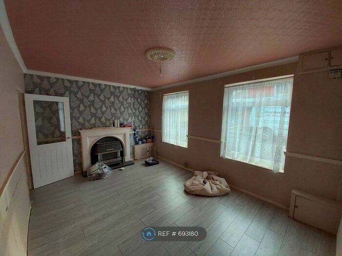 3 Bedroom End Of Terrace House To Rent In Gelli Road, Gelli, Pentre, CF41