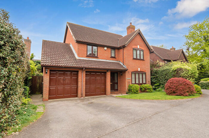 5 Bedroom Detached House For Sale In Goughs Lane, Bracknell, Berkshire, RG12