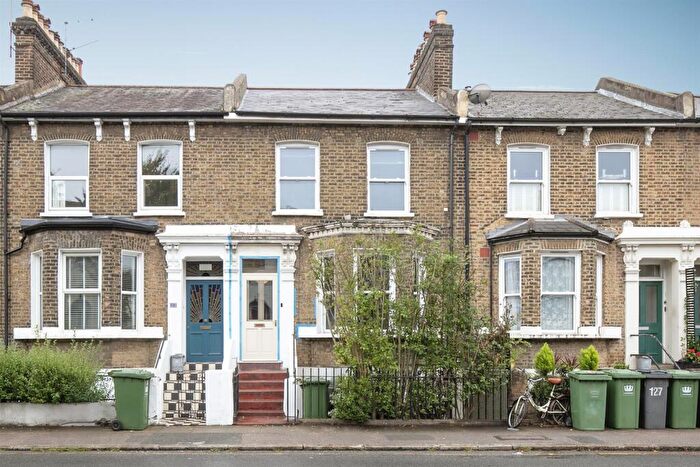 4 Bedroom Terraced House For Sale In Shardeloes Road, New Cross, SE14
