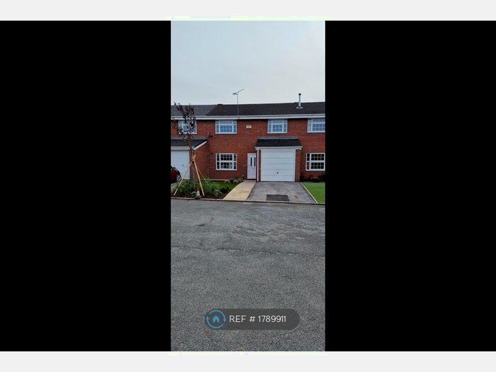 3 Bedroom Terraced House To Rent In Overleigh Court, Chester, CH4