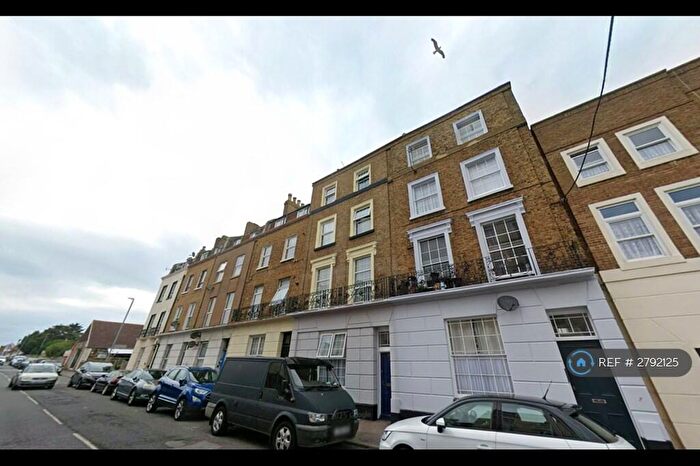 3 Bedroom Flat To Rent In Avenue Road, Herne Bay, CT6