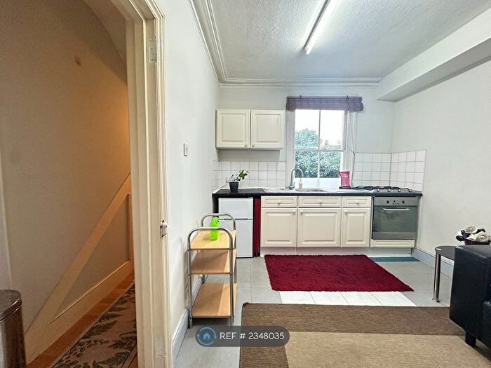 1 Bedroom Flat To Rent In Reporton Road, London, SW6
