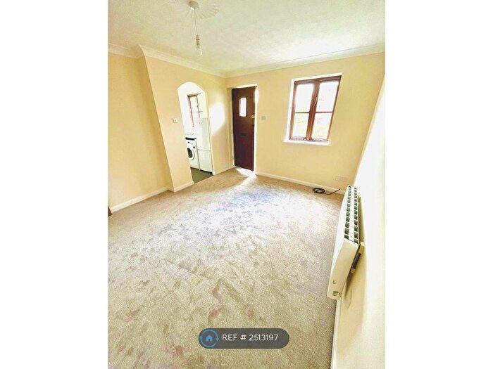 1 Bedroom Maisonette To Rent In Grace Avenue, Oldbrook, Milton Keynes, MK6