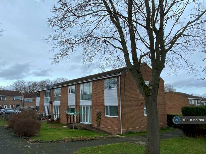 2 Bedroom Flat To Rent In Fern Valley, Crook, DL15