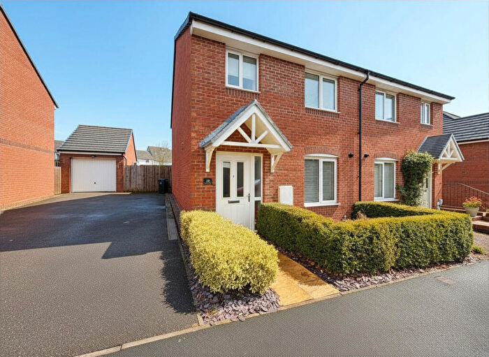 3 Bedroom Semi Detached House For Sale In Allotment Approach, Tiverton, EX16