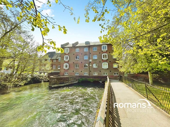 2 Bedroom Flat To Rent In Wharf Hill, Winchester, Hampshire, SO23