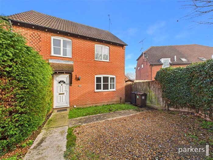 4 Bedroom Link Detached House To Rent In Faygate Way, Lower Earley, Reading, Berkshire, RG6