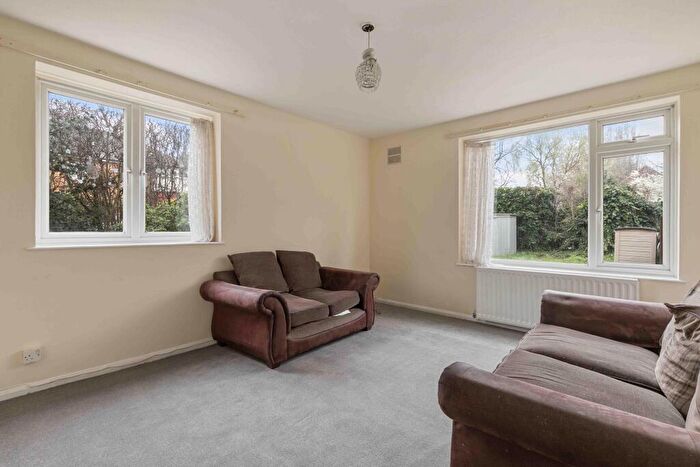 2 Bedroom Flat To Rent In Burghill Court, Sydenham, SE26