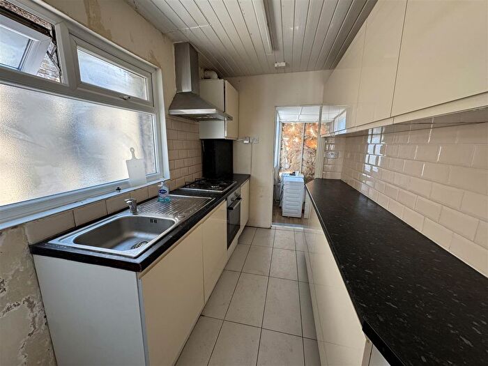 3 Bedroom Semi-Detached House To Rent In Denbigh Road, Hounslow, TW3