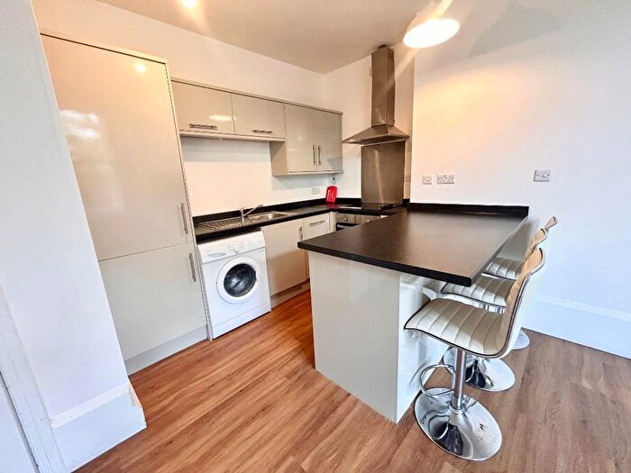 2 Bedroom Flat To Rent In - Pearson Park, Hull, HU5