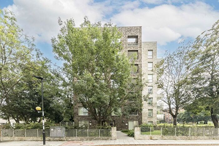2 Bedroom Flat To Rent In Avenue Road, Acton, W3