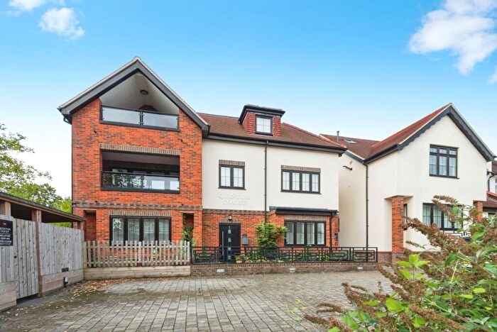 2 Bedroom Flat For Sale In Smitham Downs Road, Purley, Surrey, CR8