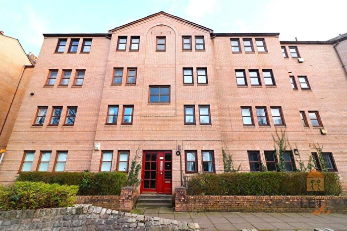 2 Bedroom Flat To Rent In Oakshaw Street East, Paisley, PA1