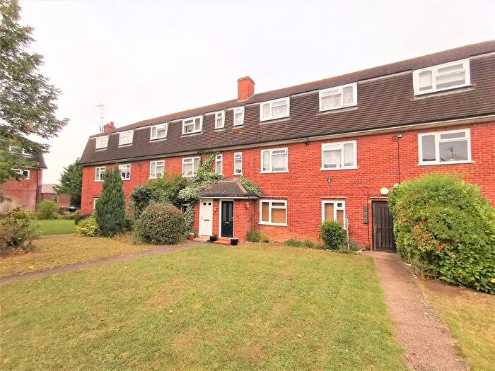 1 Bedroom Maisonette To Rent In Queensway, Ongar, Essex, CM5