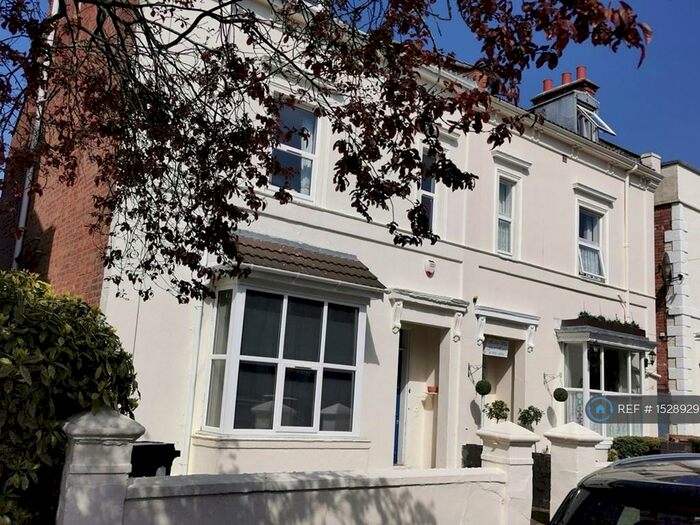 8 Bedroom Semi-Detached House To Rent In Russell Terrace, Leamington Spa, CV31